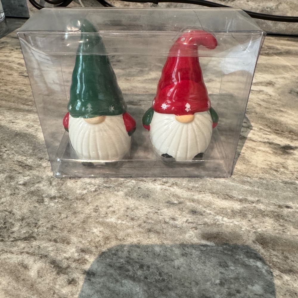Christmas‎ Gnome Salt and Pepper Shakers Festive Holiday Decor Set